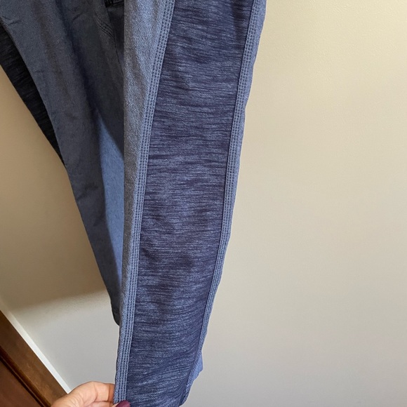 Lululemon sz 10 casual pants. Like new - Picture 5 of 9